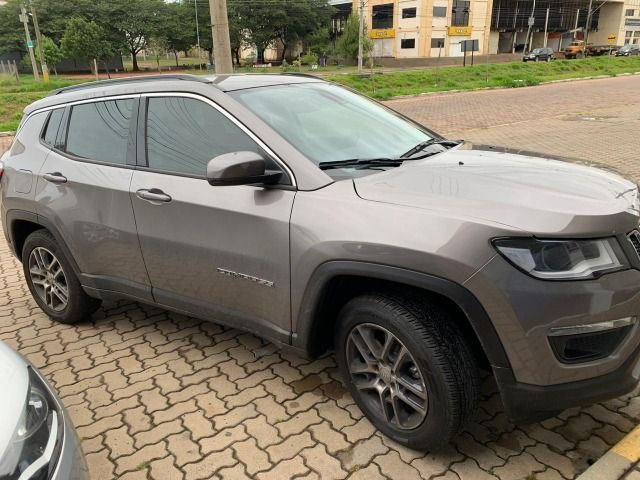 Jeep Compass Sport Aut 19/20 - Foto 2