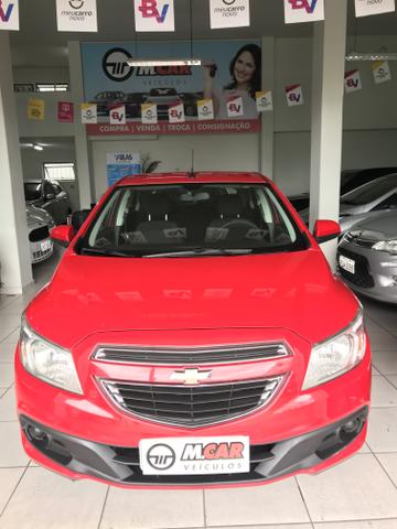 Onix LT 1.0 2013