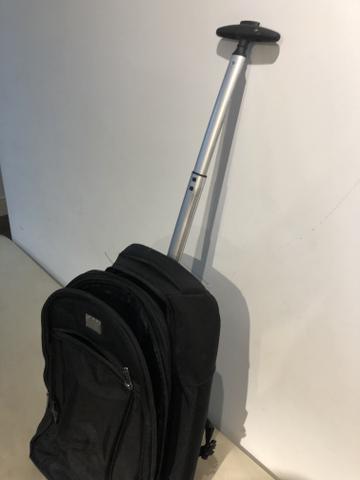 Mochila preta