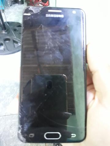 J5 prime ta funcionando perfeitamente só tricado troco por um play 2 - Foto 2