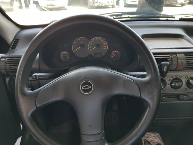GM - Chevrolet Classic ano 2006 com Kit gas legalizado ate 2021 - Foto 7