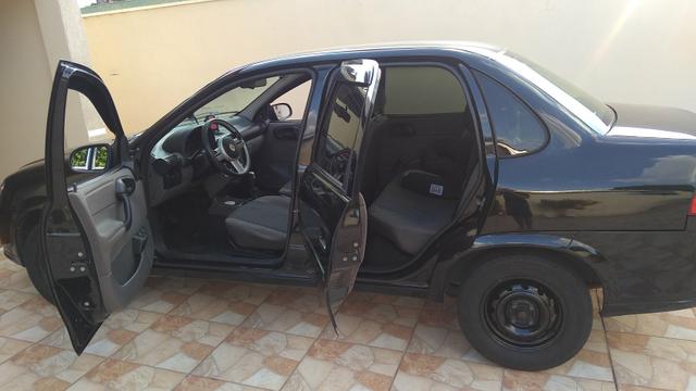 Chevrolet Clássic 1.0 MPFI LS 8V