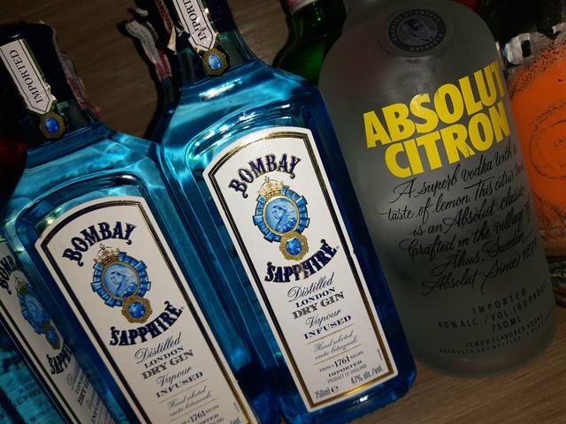 Bebidas bombay tanqueray absolut