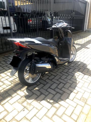 Honda SH300 - Estado de zero - Km Baixa! - Foto 3