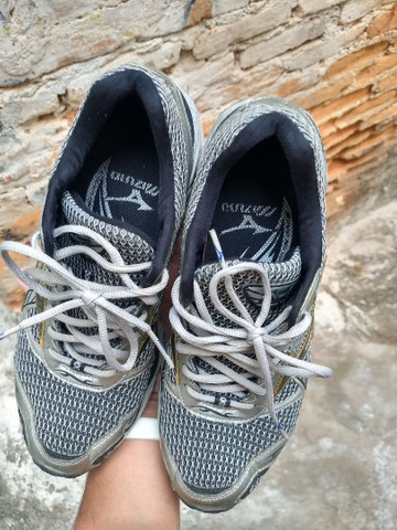 mizuno wave nirvana 7