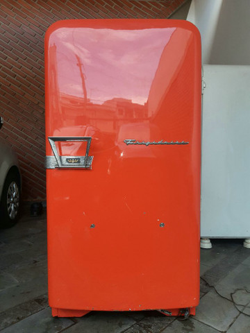 Geladeira antiga Frigidaire ( PEÇAS )
