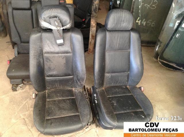 Bancos dianteiros Bmw 323i 2002