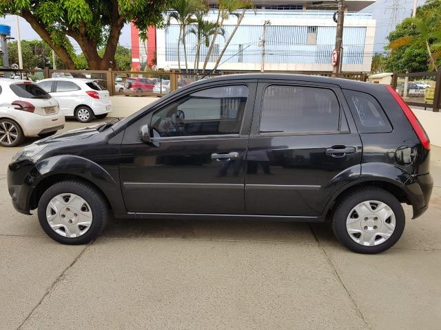 Fiesta Ret 2010/2011 1.0 preto