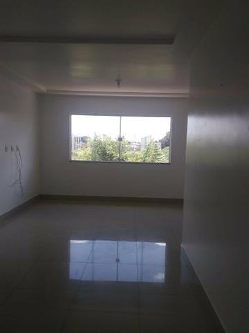 Alugo apartamento no Tomba próximo a praça - Foto 2