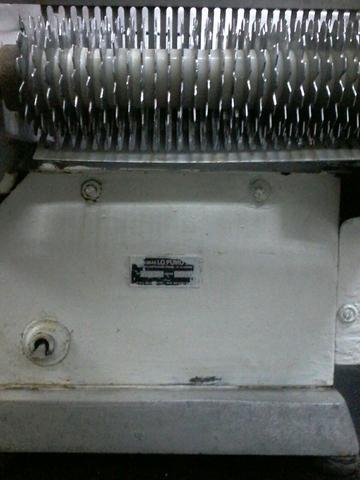 (Raridade) Amaciador Industrial Carne E Bifes Máquinas Lo Pumo Batedor De Bife 220v - Foto 3