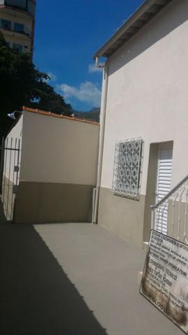 Alugo casa reformada no Engenho Novo, sala, 03(três) quartos e dependências