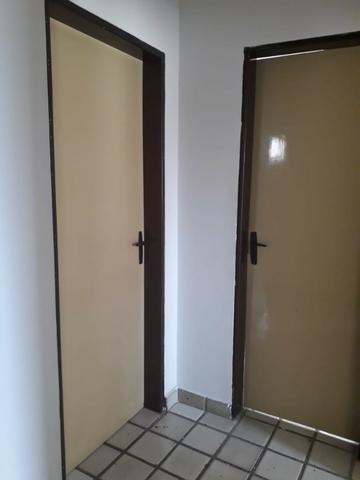 Alugo apartamento no Edificio Portal do Farol - Foto 6