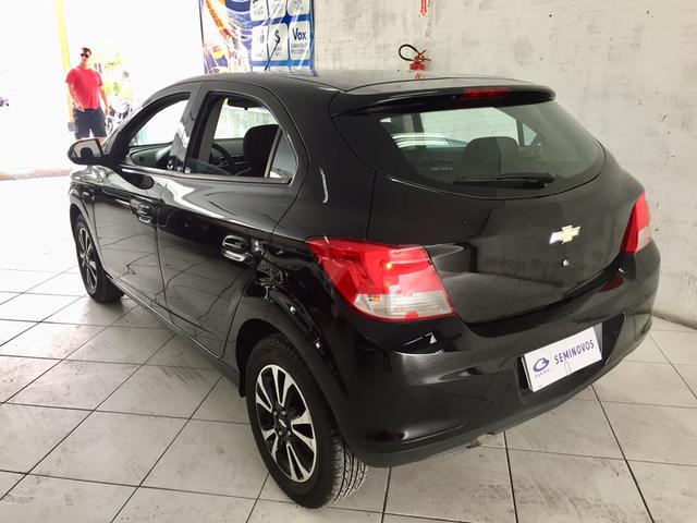Gm Onix LTZ 1.4 MT - Financia 100% - Foto 6