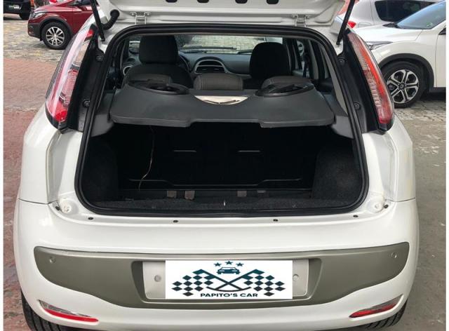 Fiat Punto 1.6 Essence 2013 - Foto 8