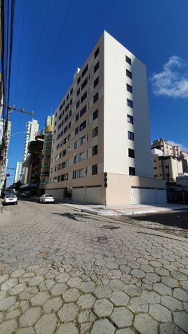 Oportunidade Apto Rua 2850 / Balneário