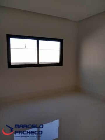 Excelente Casa de Esquina no Anaville - Foto 9