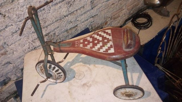 Triciclo antigo. decada 60 - Foto 3
