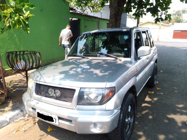 Mitsubishi Pajero iO 1.8 - ano 2001 Leia o anuncio