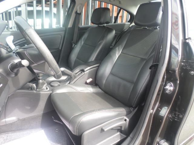Renault Fluence 2.0 Dynamique Manual Flex (2012) - Foto 7