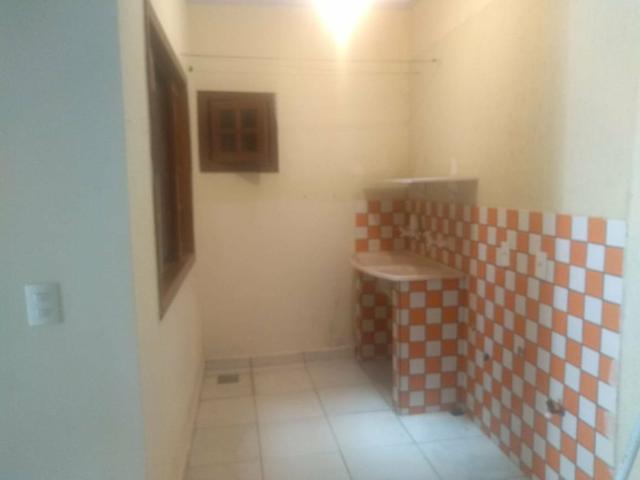 Alugo casa