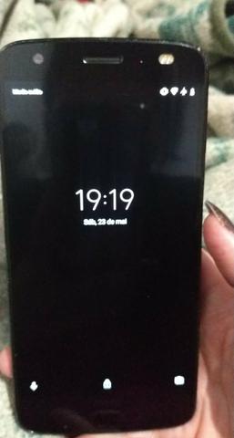 Moto z2 force
