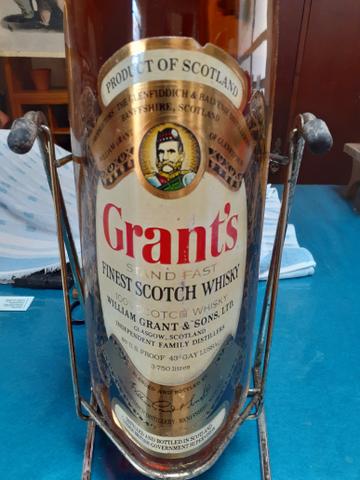 Whisky Scotch Grant's 3.75 litros