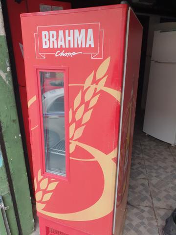 Cervejeiro gelando muito