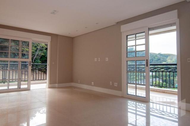 Maravilhoso apartamento, voltado para o sol nascente - Foto 8