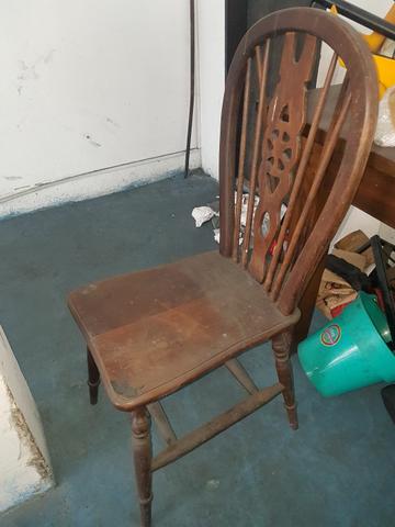 Mesa grande com cadeiras - Foto 3