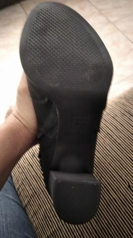 Vendo bota tamanho 37 - Foto 3