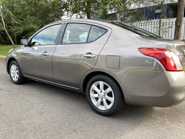 Versa SL 1.6 2014/2014 Completo. Top de Linha. Único Dono. 55.000km Rodados - Foto 4