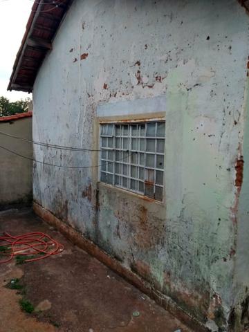 Vendo casa no centro de Mineiros do Tietê - Foto 3