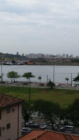 Alugo ótimo apartamento na ponta da praia