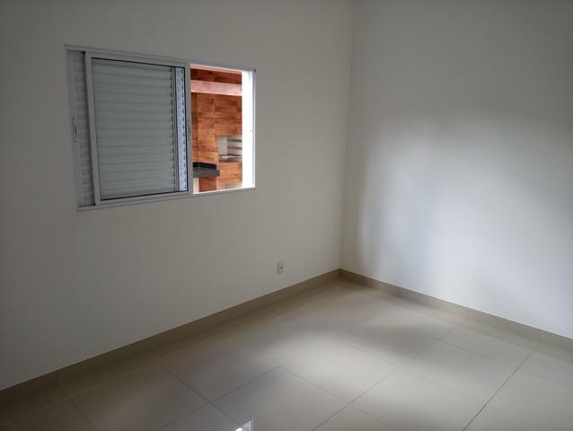 Casa nova 3 quartos sendo 1 suíte, porcelanato, prox a avenida t-63, financia - Foto 7