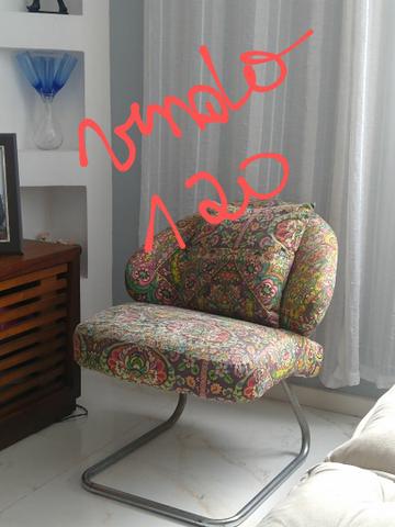 Vendo guarda.roupa de 6 portas e a poltrona decorativa Rio Decor - Foto 3