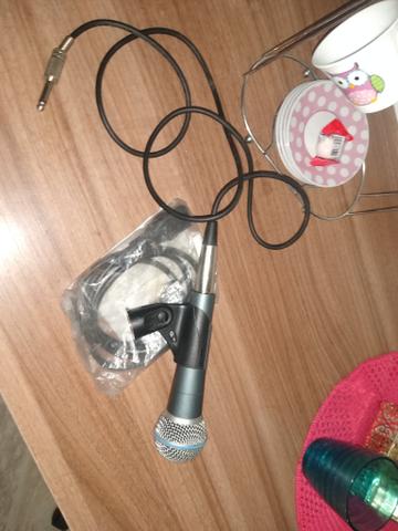 Vendo microfone shure 58 a novinho sem detalhes quem vê compra - Foto 4