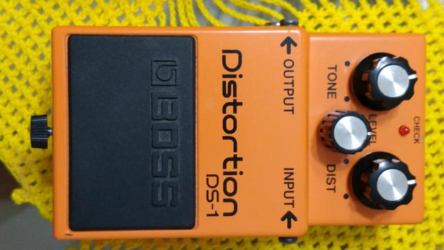 Pedal Boss Distortion DS-1 na caixinha, excelente estado. SOMENTE O DISTORTION - Foto 2