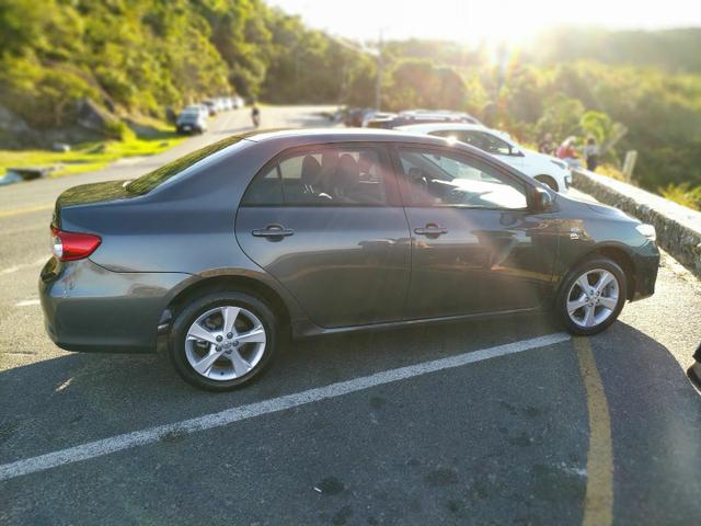 Toyota Corolla top automático
