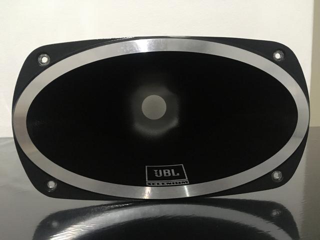 Corneta JBL de alumínio seminova - Foto 2