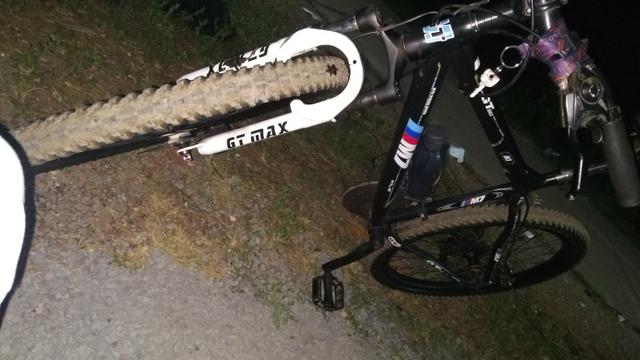 750 bike limpeza só precisa apertar carrinho do banco