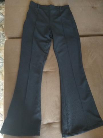 Calça flare