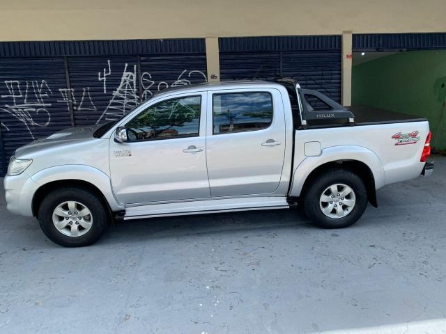 Toyota Hilux SRV 3.0 4x4 Diesel 2013 - Foto 2
