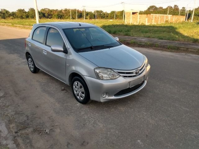 Toyota Etios XS 1.3 - Foto 2