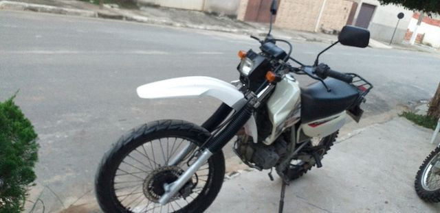 Xr 200 ano 2001