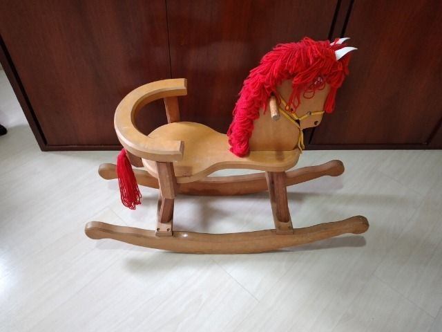 Vendo cavalinho de madeira - Foto 4