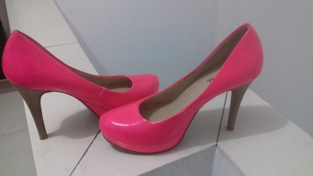 scarpin rosa choque