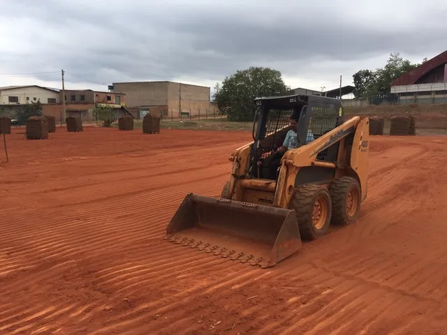 bobcat ( mine carregadeira ) aluguel diário ou mensal