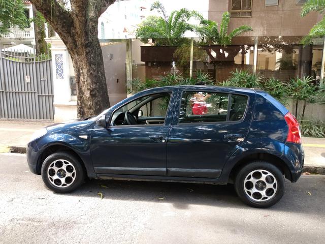 Sandero 1.0. 2011. 14.700,00 - Foto 2