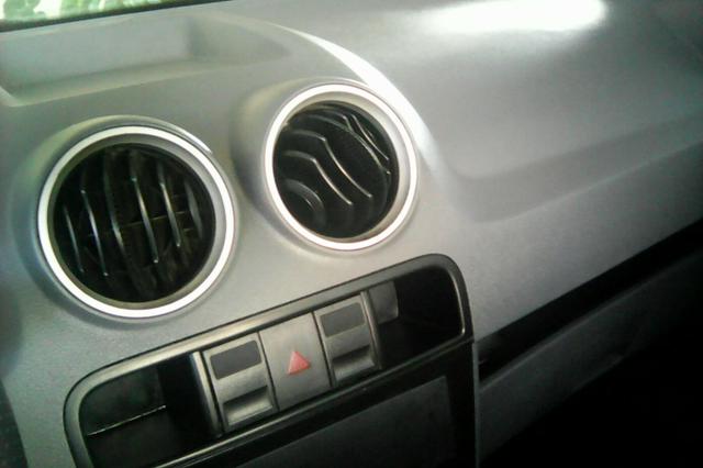 Vendo gol 2006 com ar trava alarme todo original falar com * - Foto 2