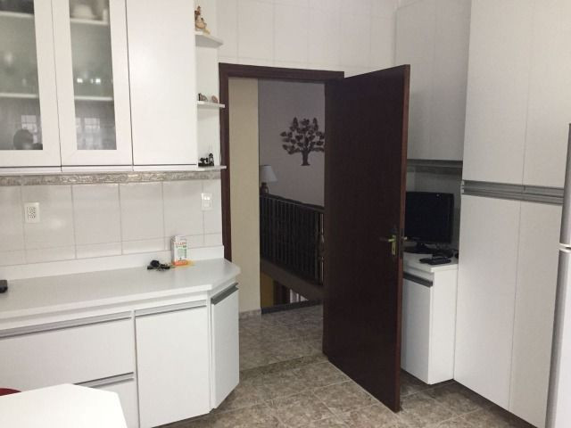 Vendo casa de alto padrão em Serra Negra, 4 qt, 4 vg, 7 hc, 300 mt. Piscina, São Paulo - Foto 5